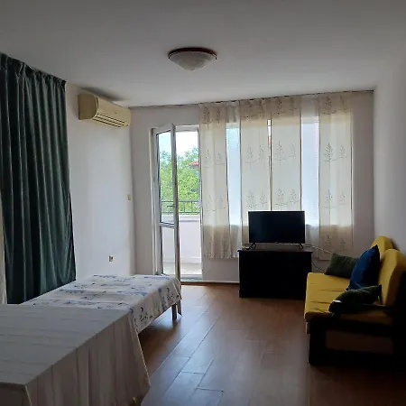 Wild Chery - 2 Bedroom - Economy Appartement Varna