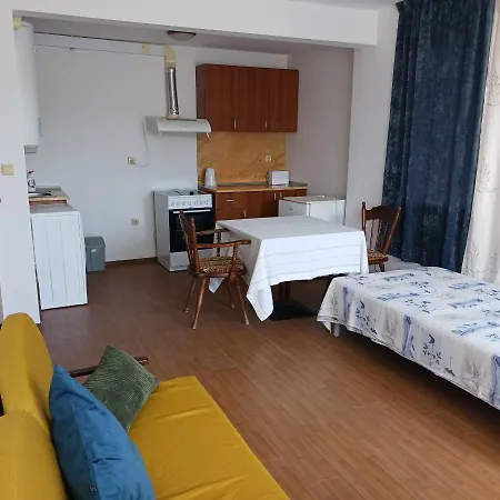 Wild Chery - 2 Bedroom - Economy ヴァルナ