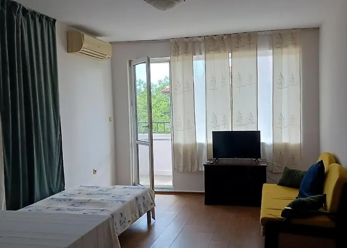 Wild Chery - 2 Bedroom - Economy Appartement Varna
